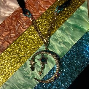 Beautiful, moon 🌙 Betsy Johnson necklace.